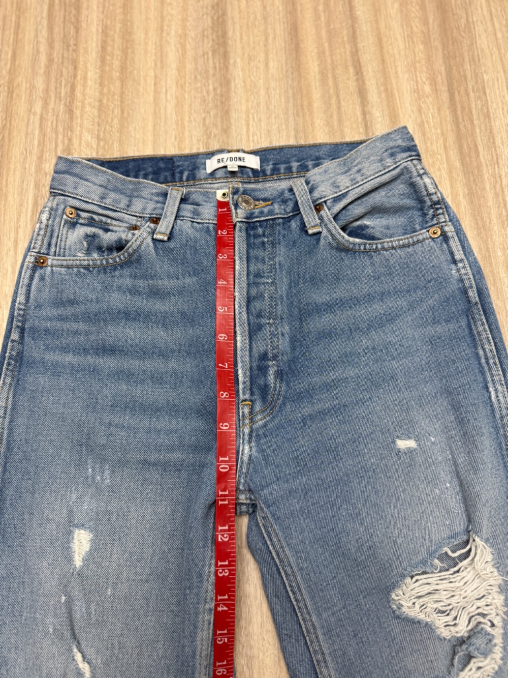 Re/Done 90’s High Rise Loose Jean Size Size 26 in Color Medium Destroyed - Picture 13 of 16